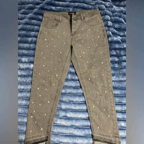 Mustard Seed Gray Cropped Jeans with Pearl Details - Picture 1 of 4